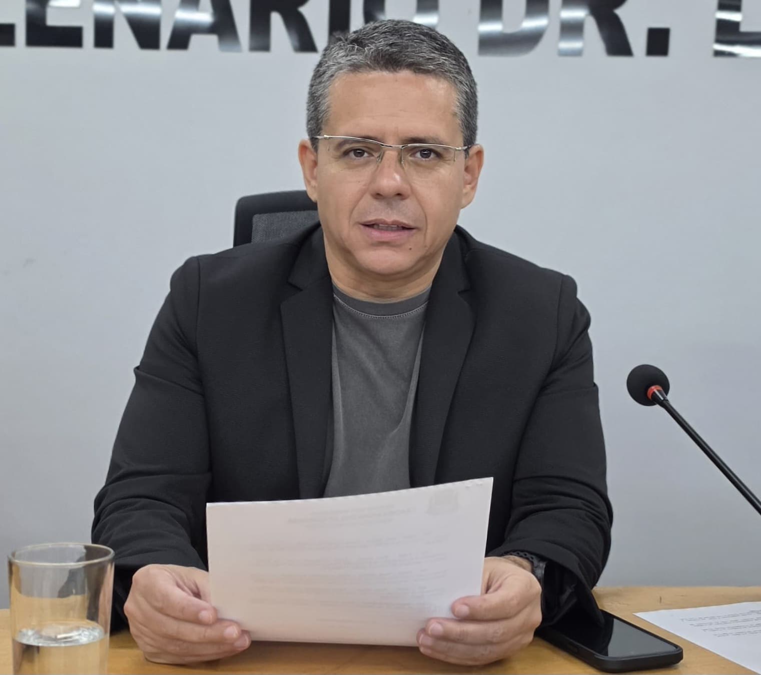 Alexandre pleiteia Plano de Cargos e Carreiras para fisioterapeutas e terapeutas