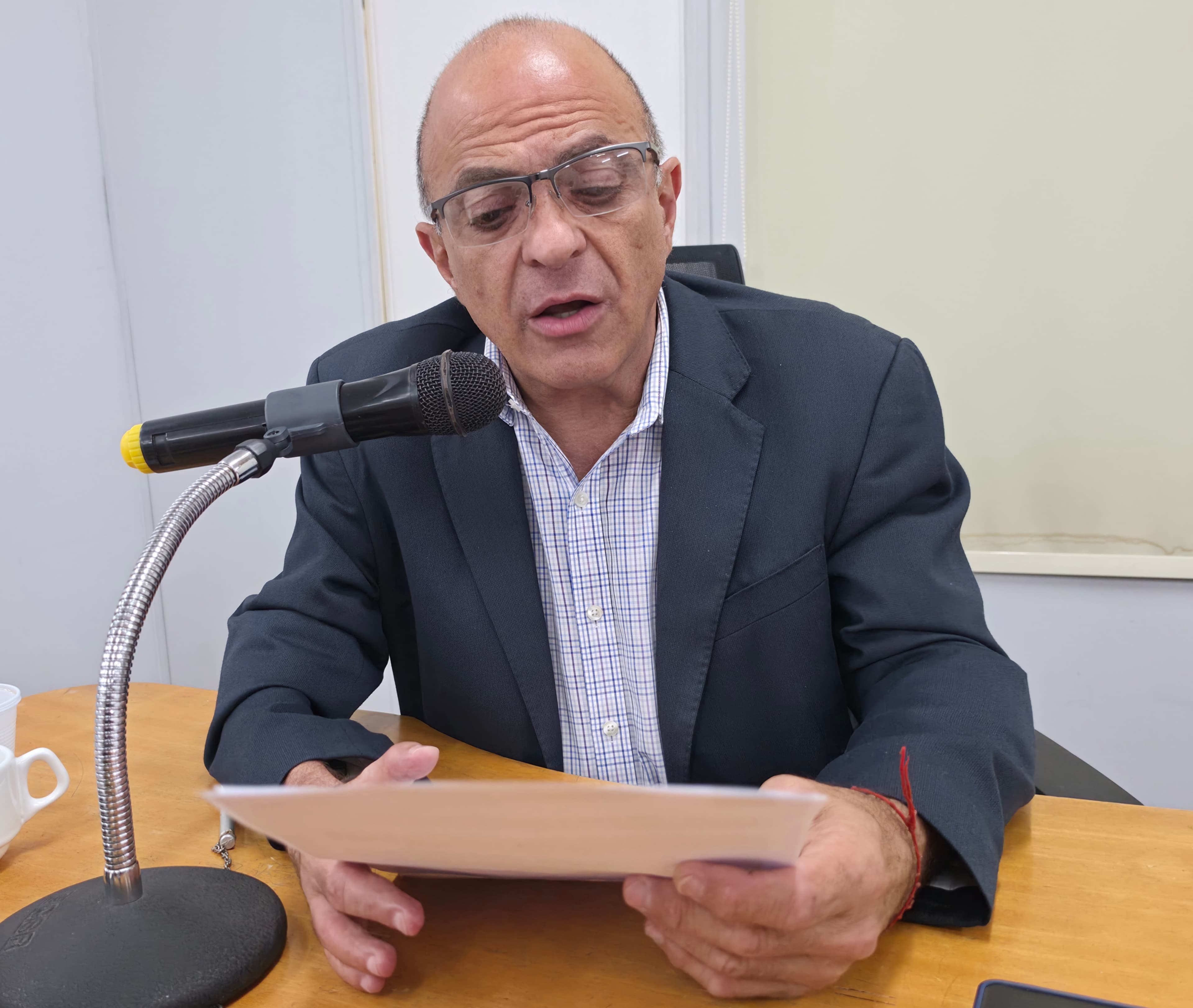 Yussef busca informações sobre a estrutura atual da Academia de Música Manoel Florêncio