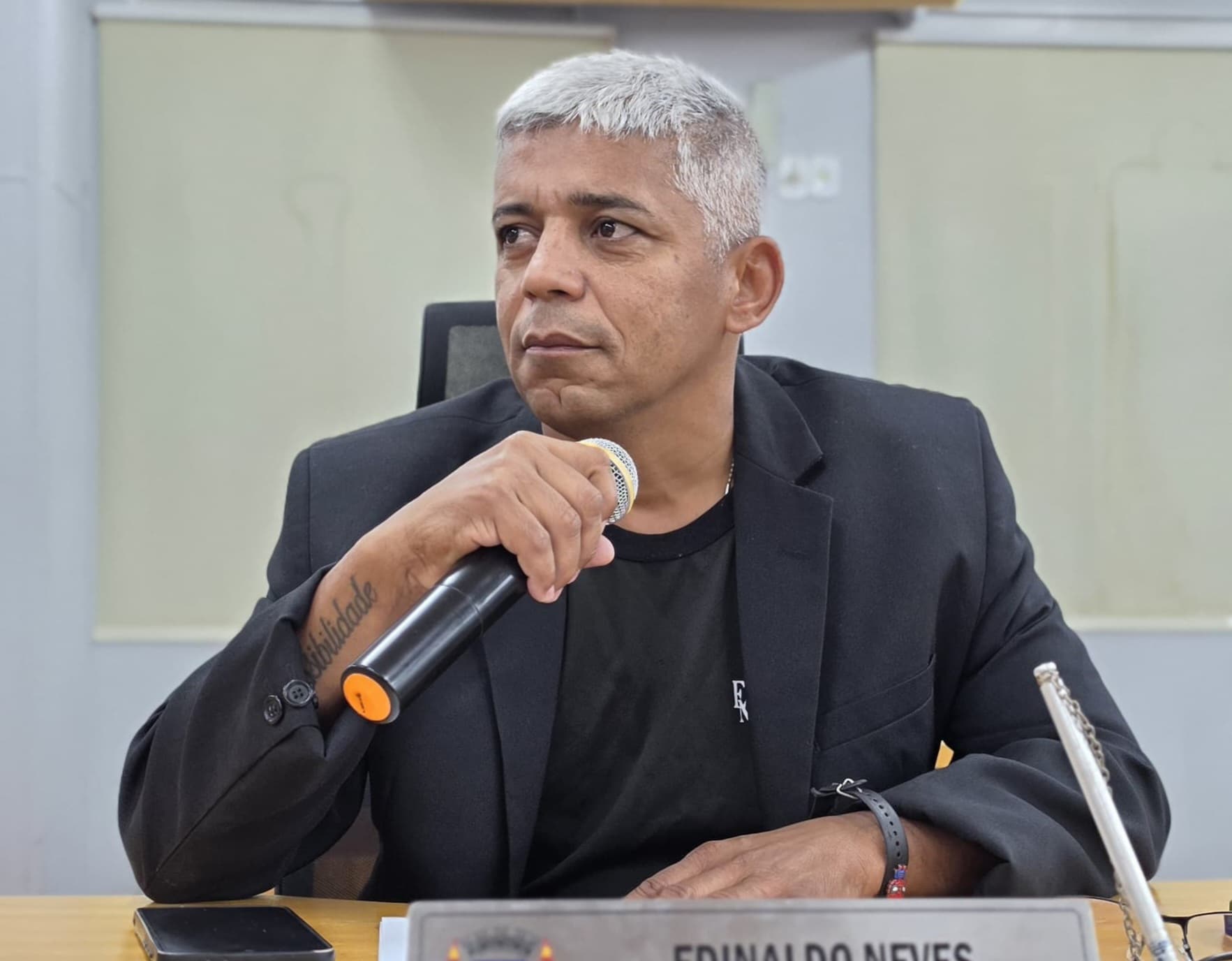 Edinaldo cobra ações para combater ocupação irregular de calçadas