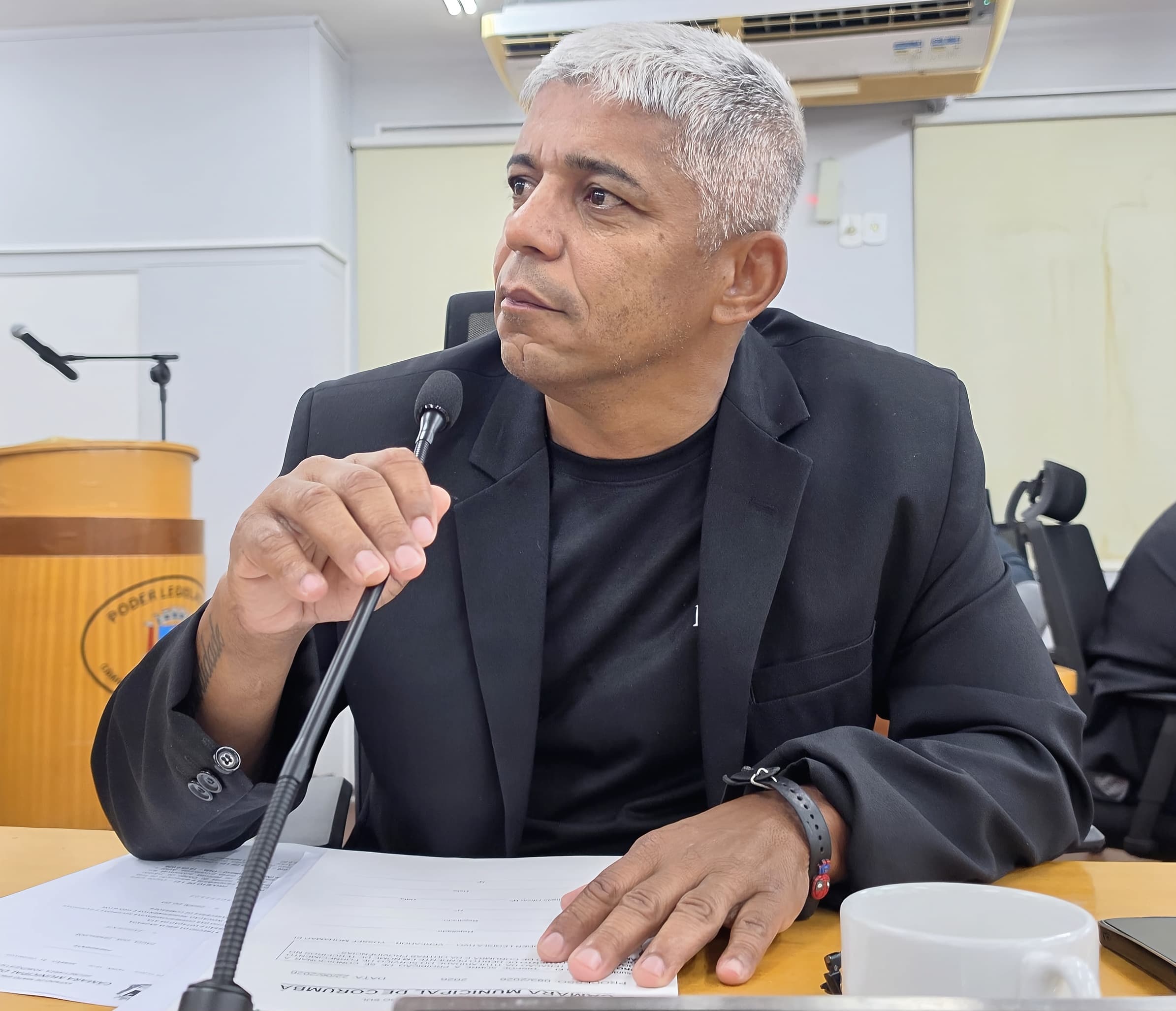Edinaldo pede instalação de bebedouro na unidade de saúde do Urucum