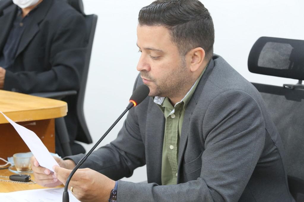 Vereador pede melhorias no prédio da Associação de Moradores do Ernesto Sassida
