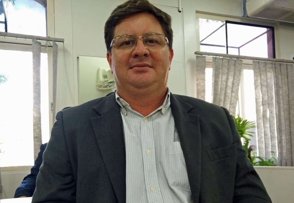 Na Câmara, vereador solicita limpeza na região da Escola João Leite