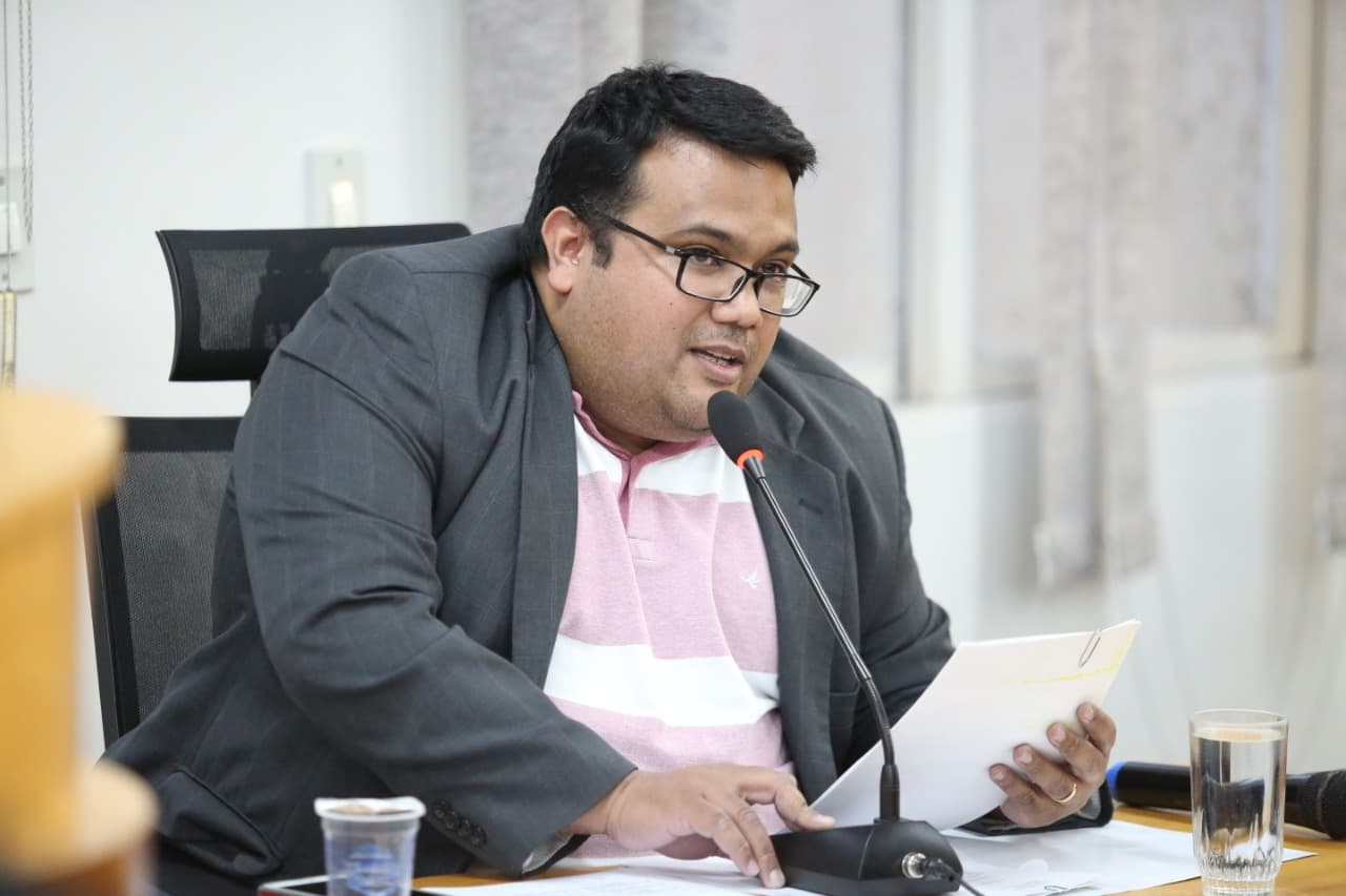 Vereador pede informações sobre o 13º salário de funcionários do hospital