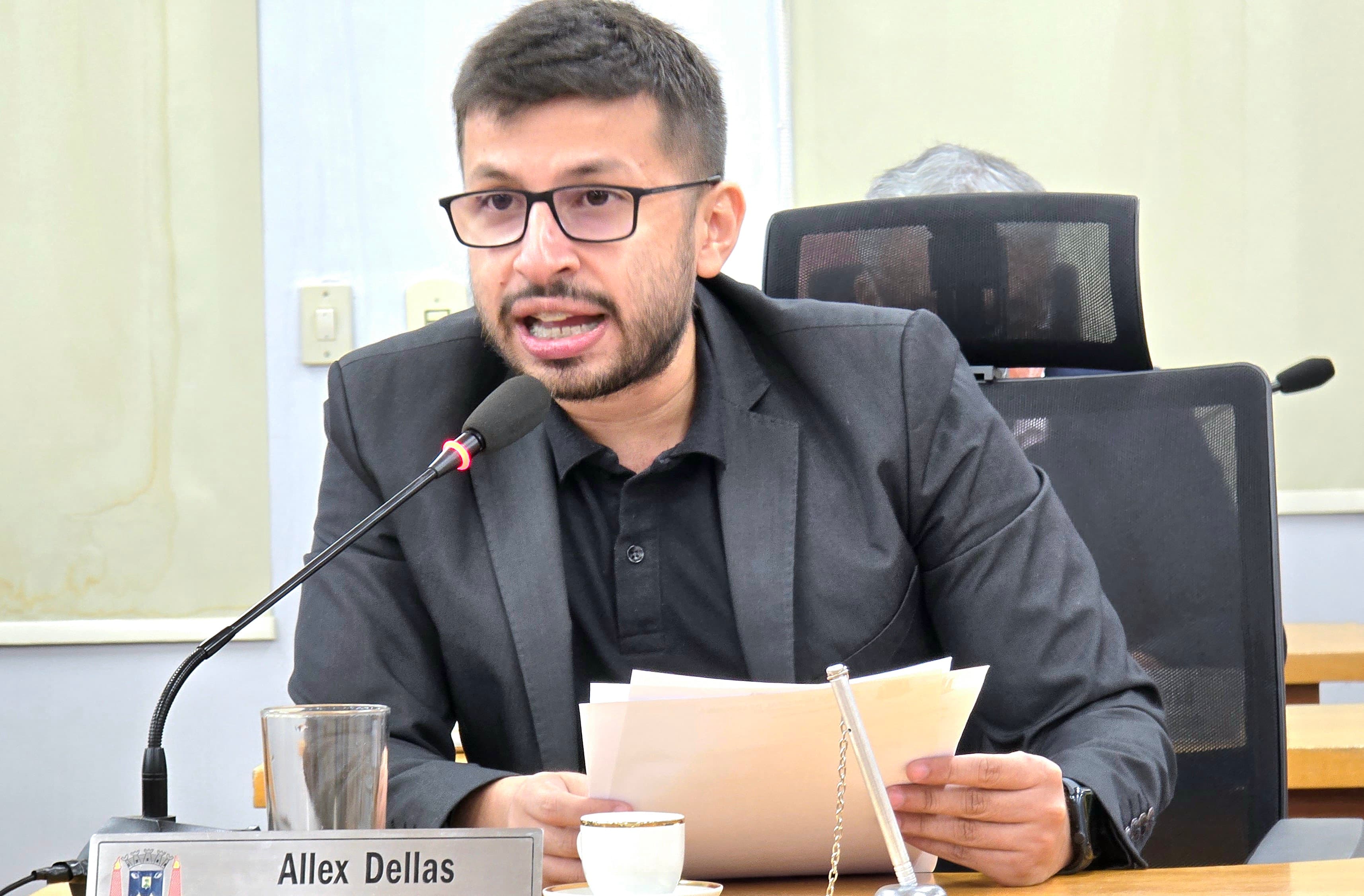 Na Câmara, vereador pede informações sobre obras da Escola Pedro Paulo