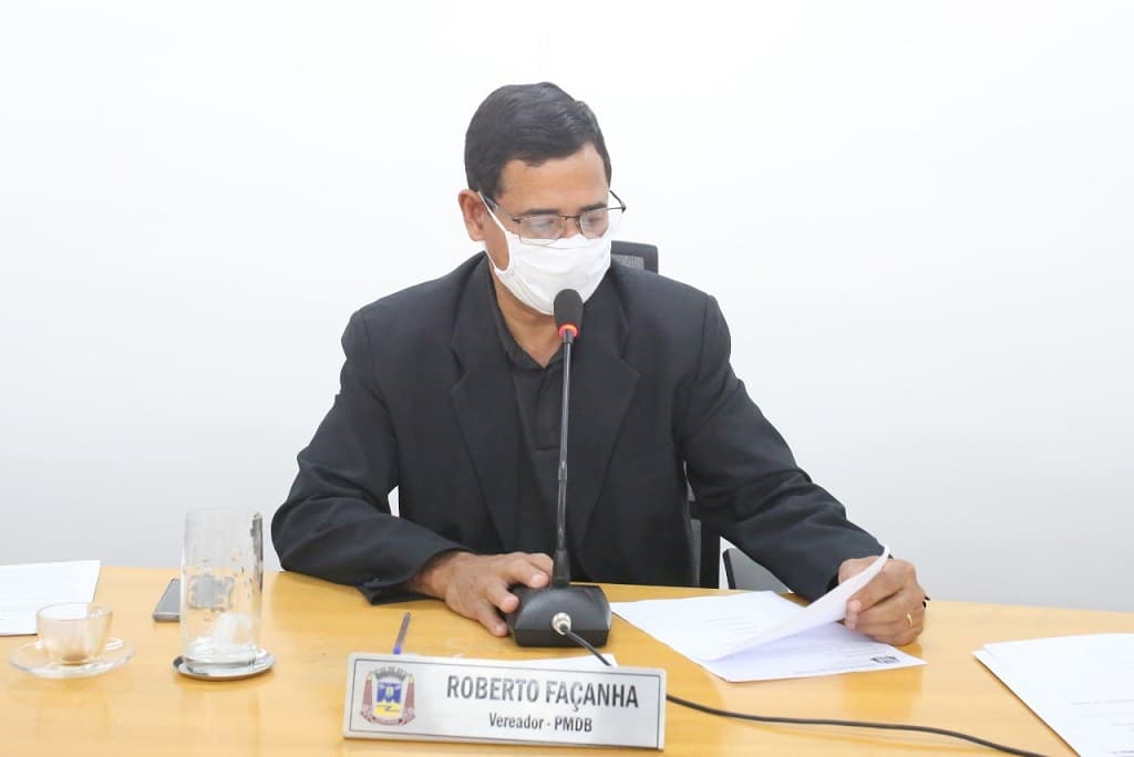 Prefeito atende sugestão de vereador para liberar 13º salário em duas parcelas