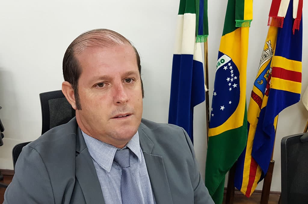 Vereador pede melhorias à Prefeitura para atender moradores do Aeroporto