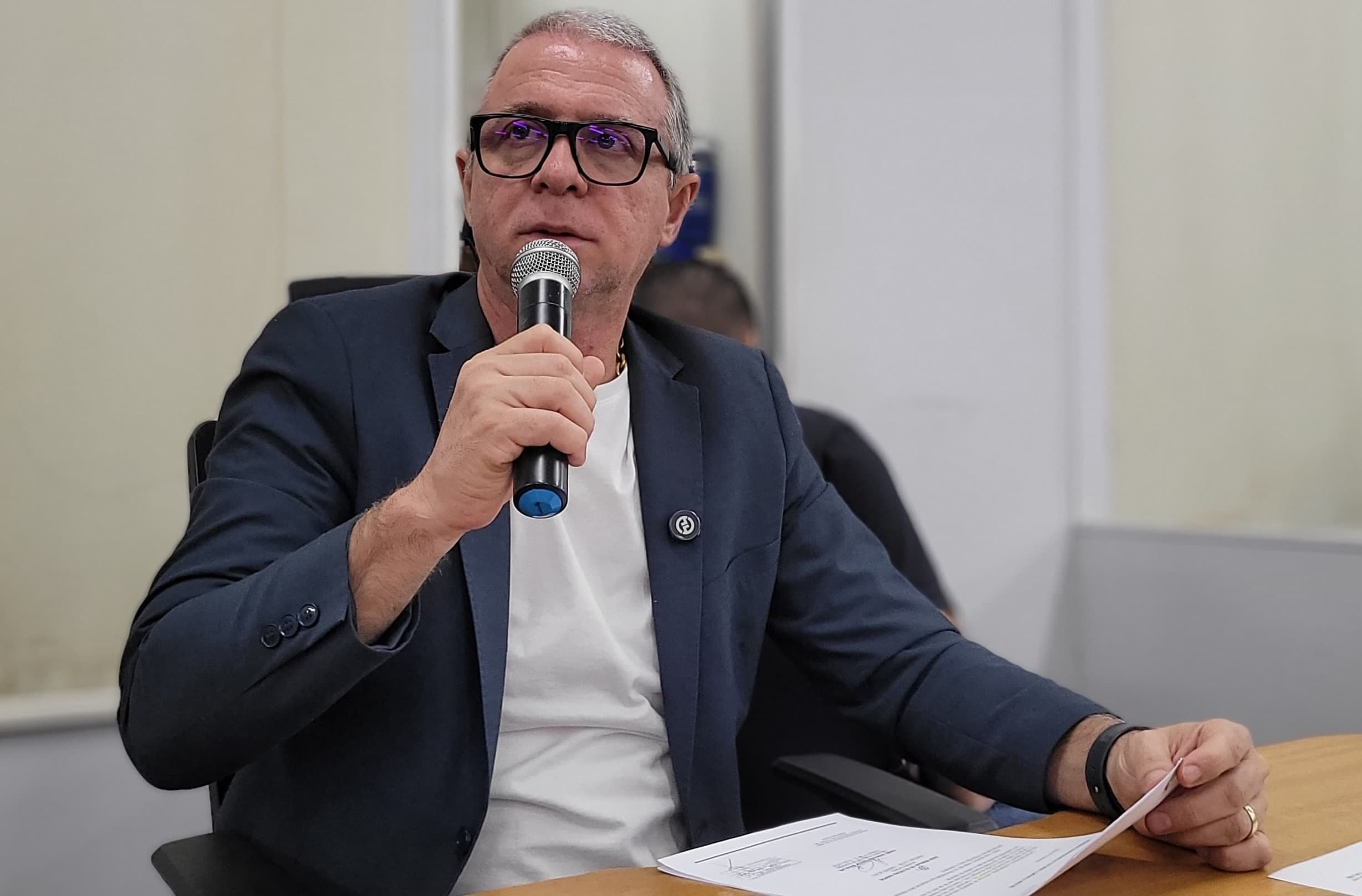 Samyr questiona autoridades sobre implantação de Banco de Leite em Corumbá
