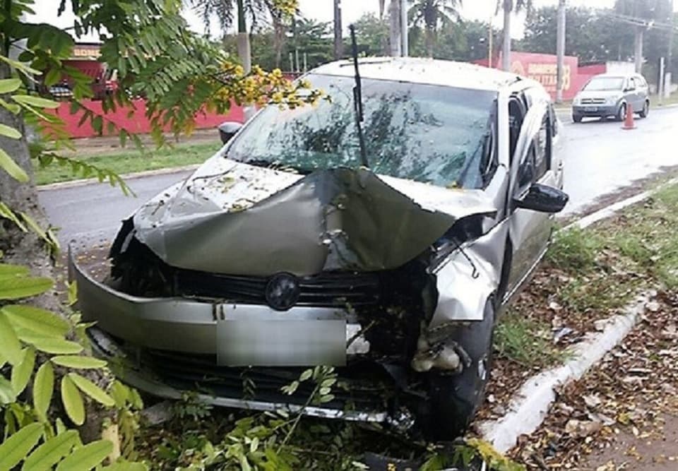 Sancionada Lei que obriga condutor a pagar por danos causados ao patrimônio público