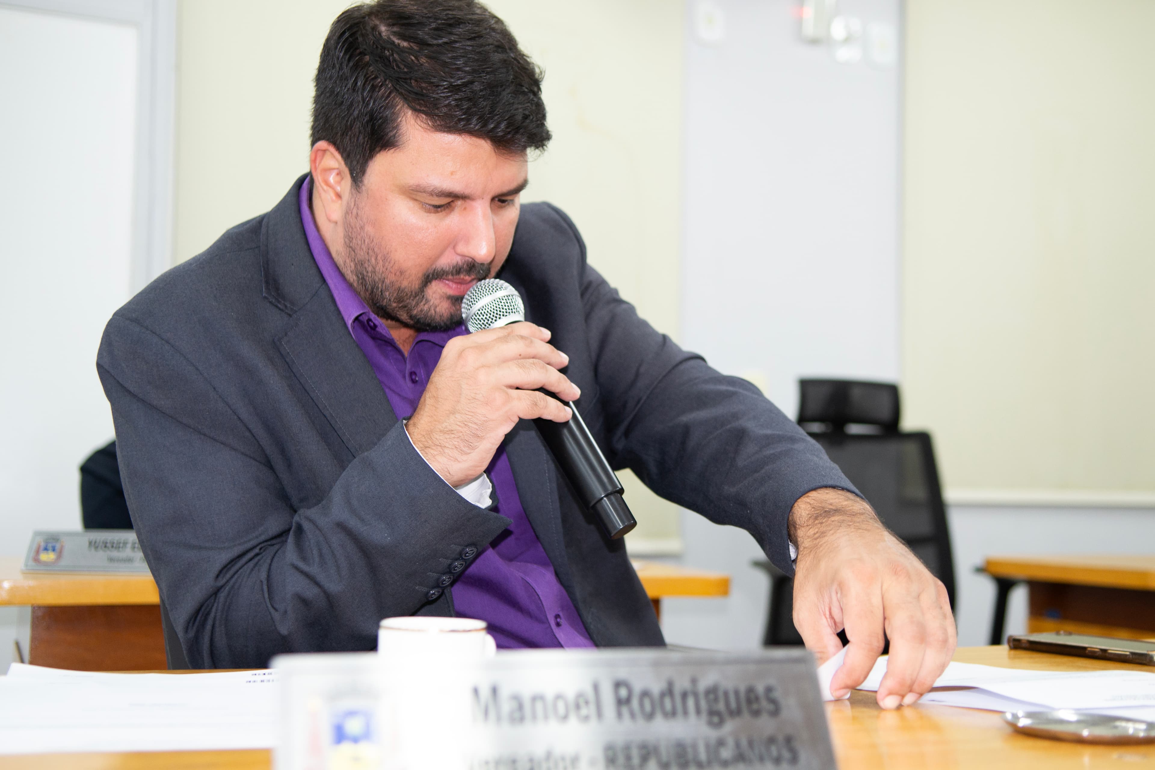Manoel diz que é preciso atenção especial para melhorar as vias urbanas de Corumbá