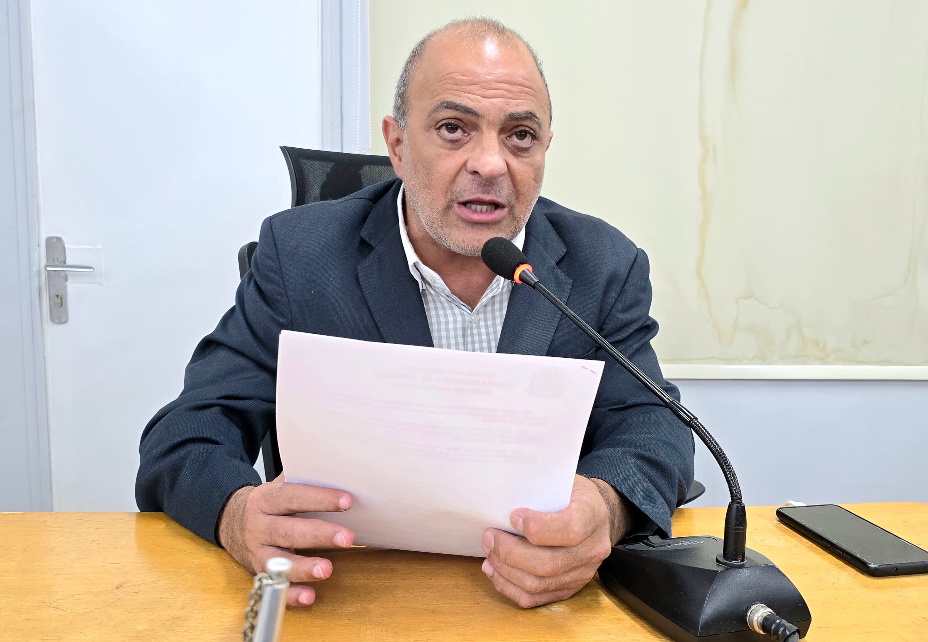 Limpeza do antigo campo do Roseiral é solicitada durante sessão da Câmara