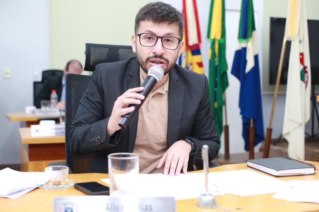 Vereador busca informações sobre o Programa Dinheiro Direto na Escola em Corumbá
