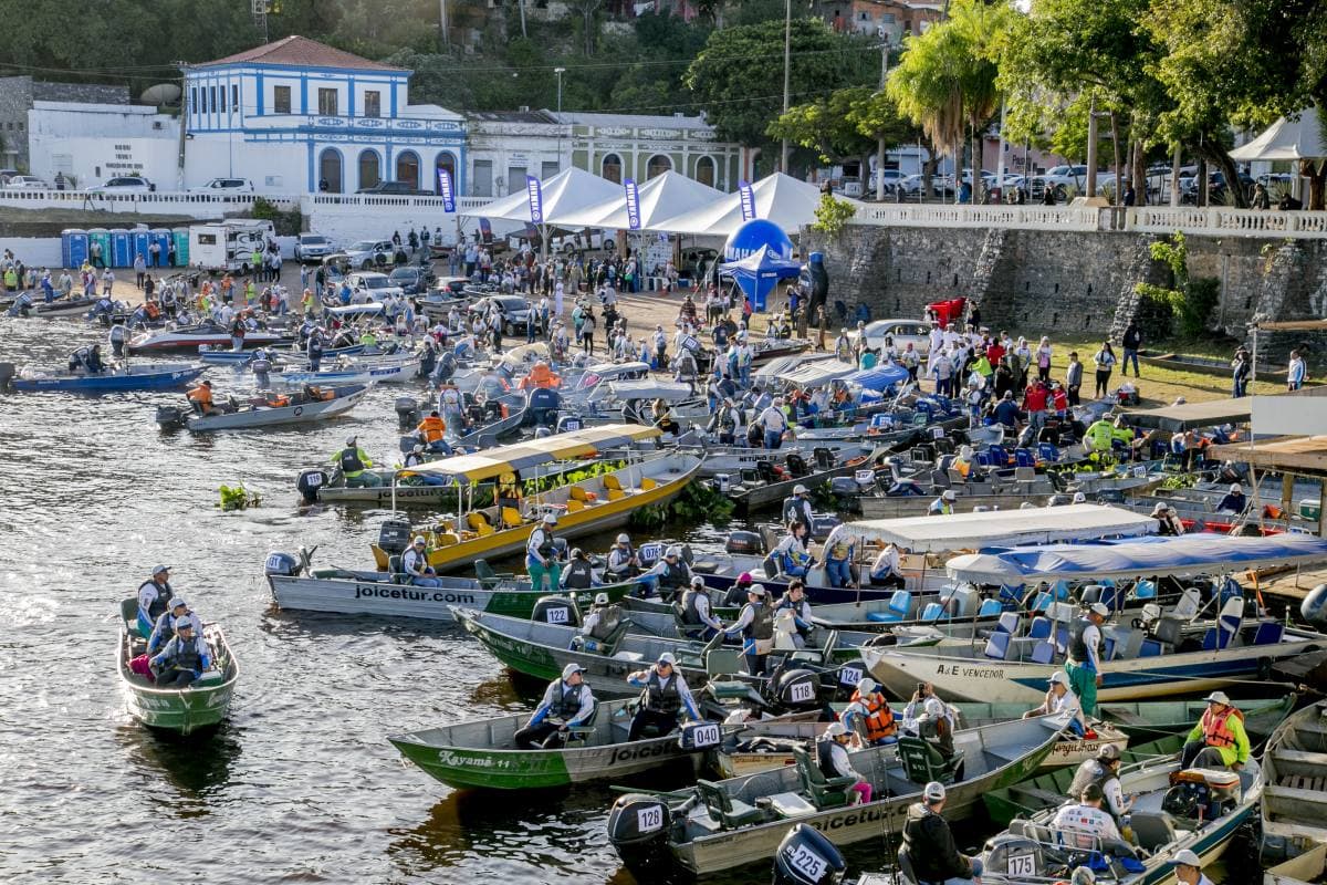Vereadores homenageiam servidores públicos e voluntários pela realização do Festival de Pesca