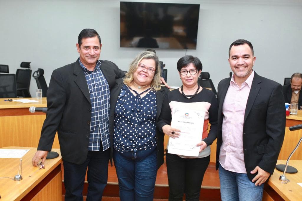 Jornalista idealizadora do Esplendor do Samba é homenageada pela Câmara de Corumbá