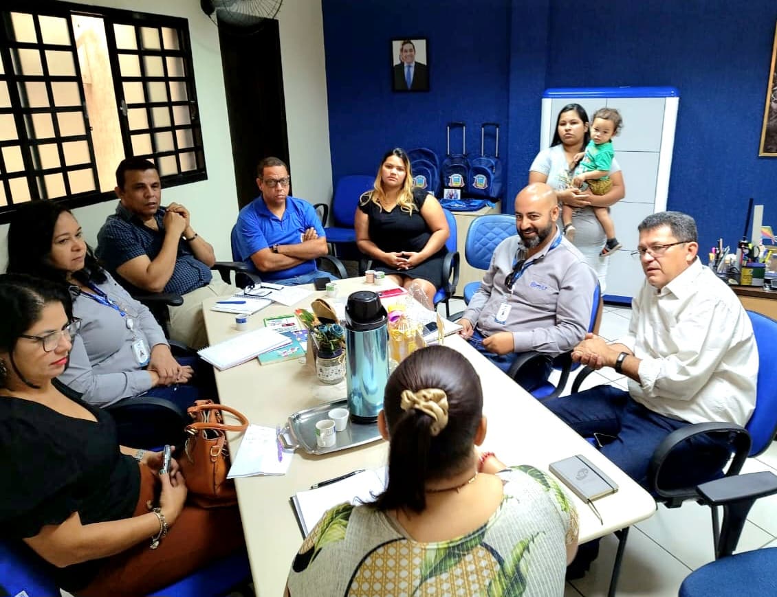 Problemas que afligem comunidade de Maria Coelho são tratados com a Prefeitura
