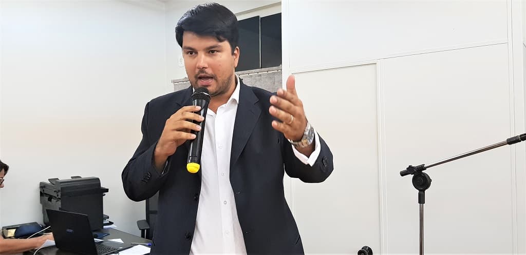 Vereador solicita pavimentação de trecho da Edu Rocha, no Bairro Guató