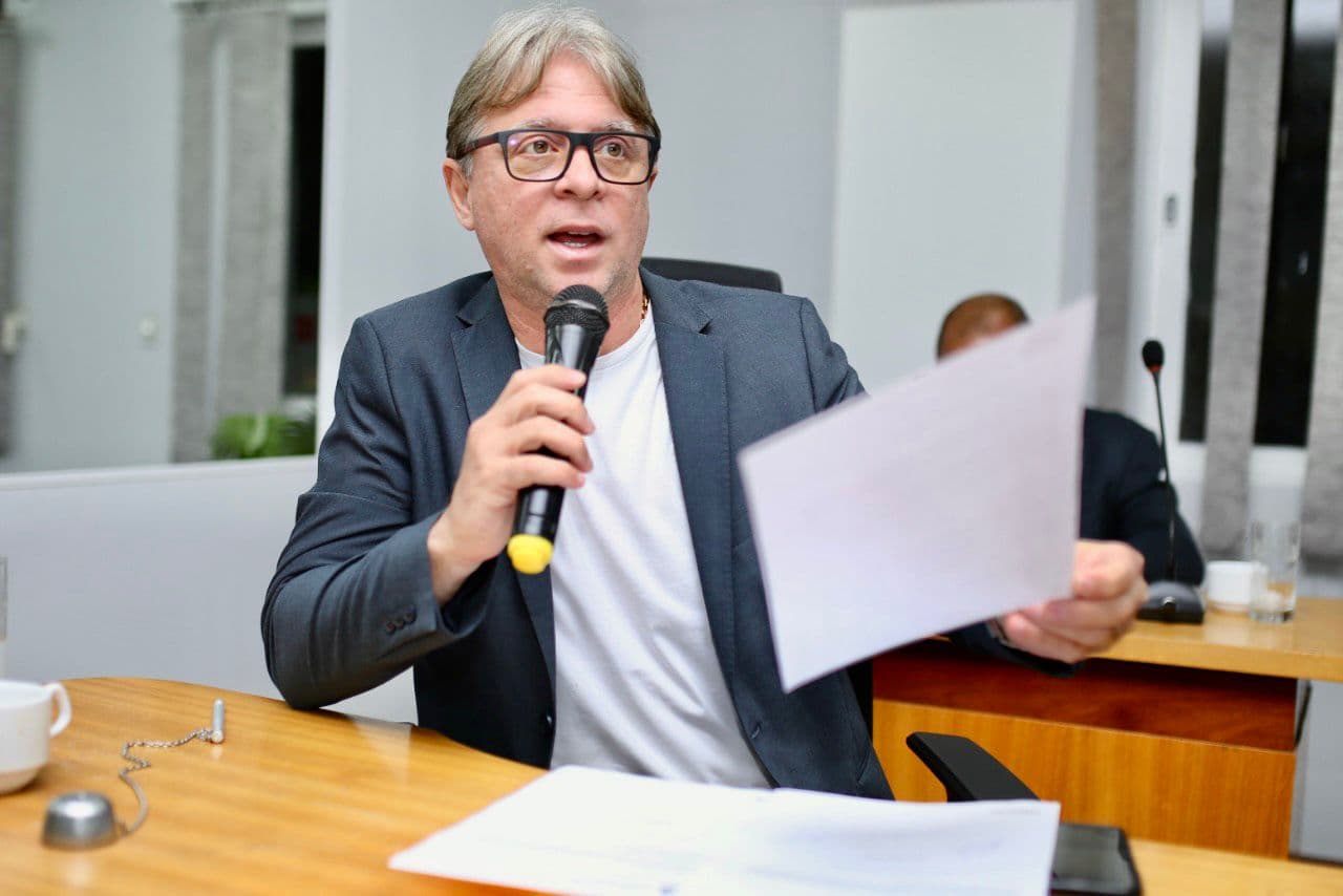 Vereador volta cobrar normalização do abastecimento de água no Bairro Industrial