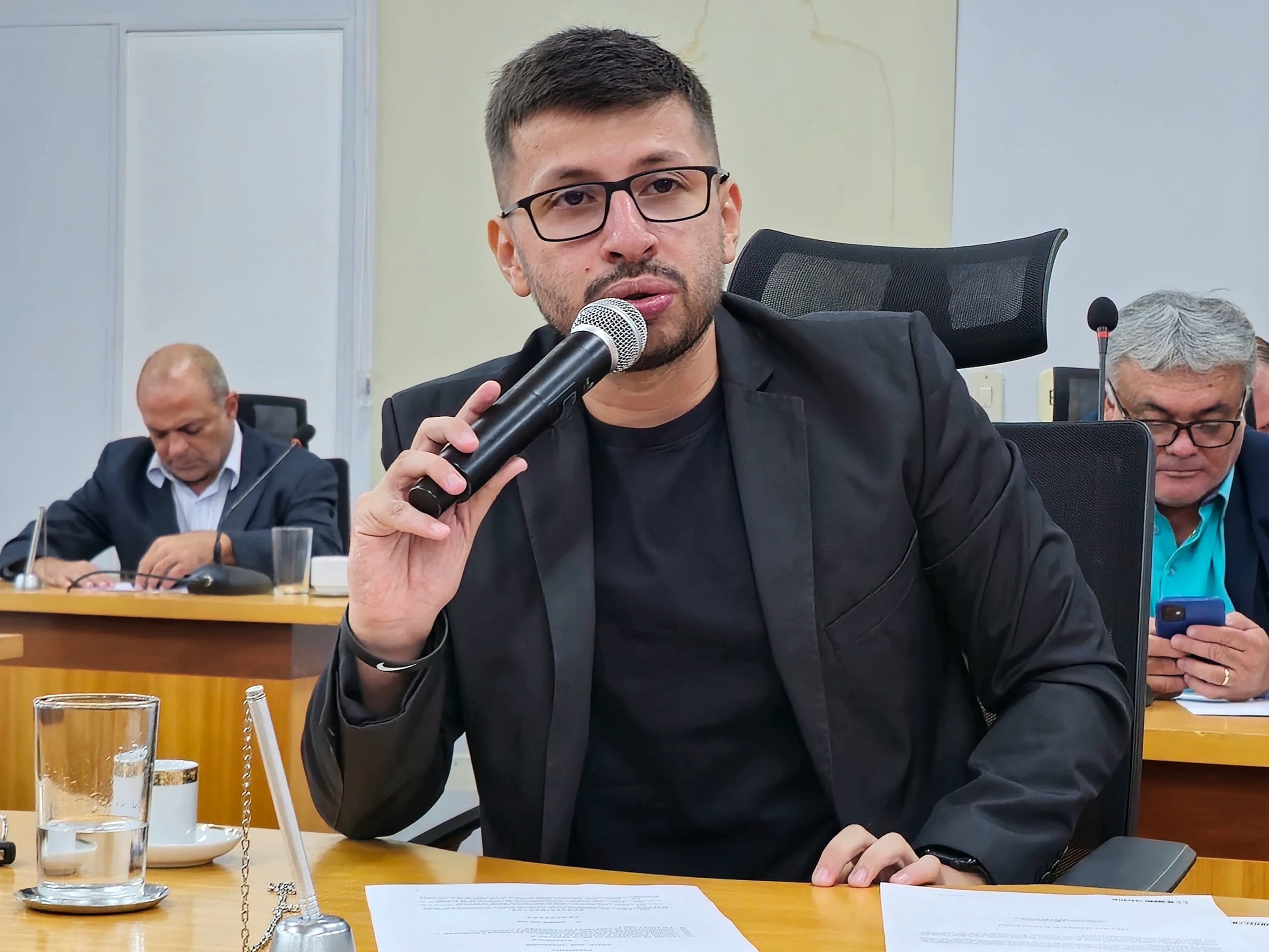 Allex sugere retorno das feiras de artesanatos, inclusive pelos bairros da cidade