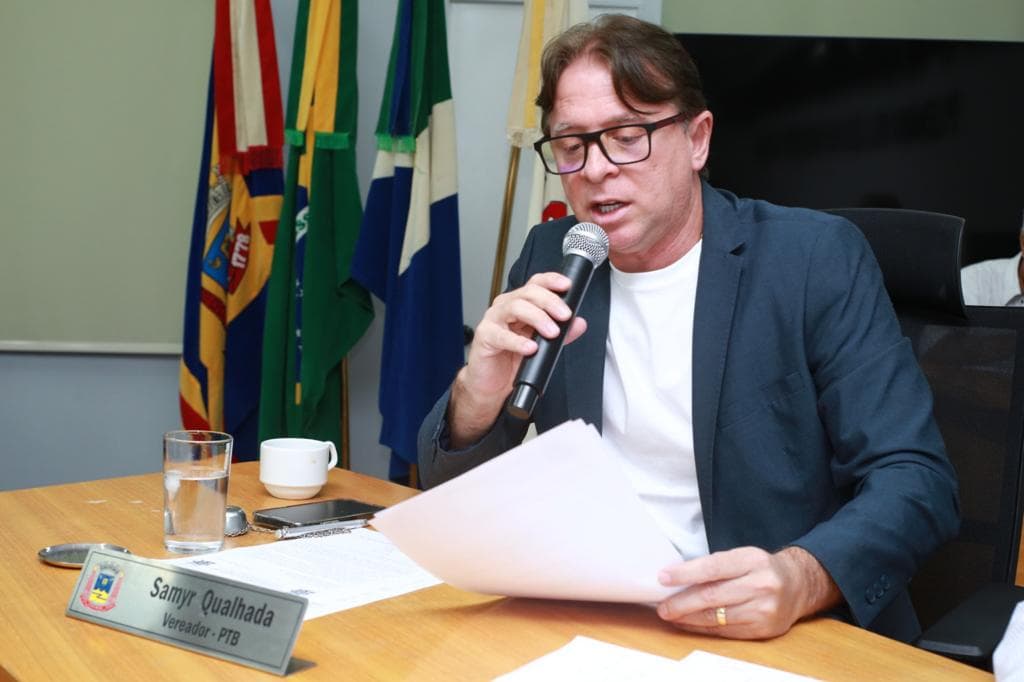 Vereador atende comunidade e pede revitalização da praça da Popular Nova