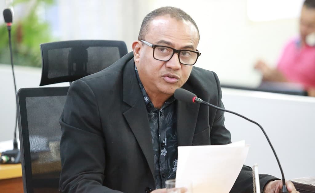 Vereador solicita pavimentação de ruas para atender comunidade do Cravo