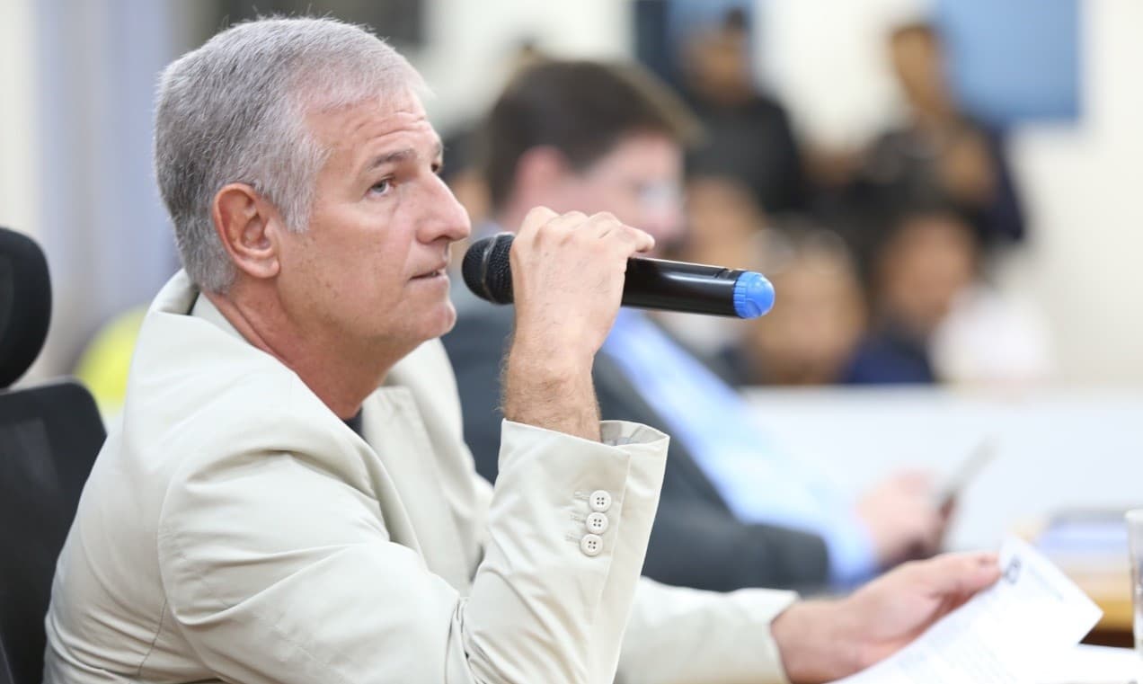 Recapeamento de trecho da Rua Duque de Caxias é solicitada na Câmara