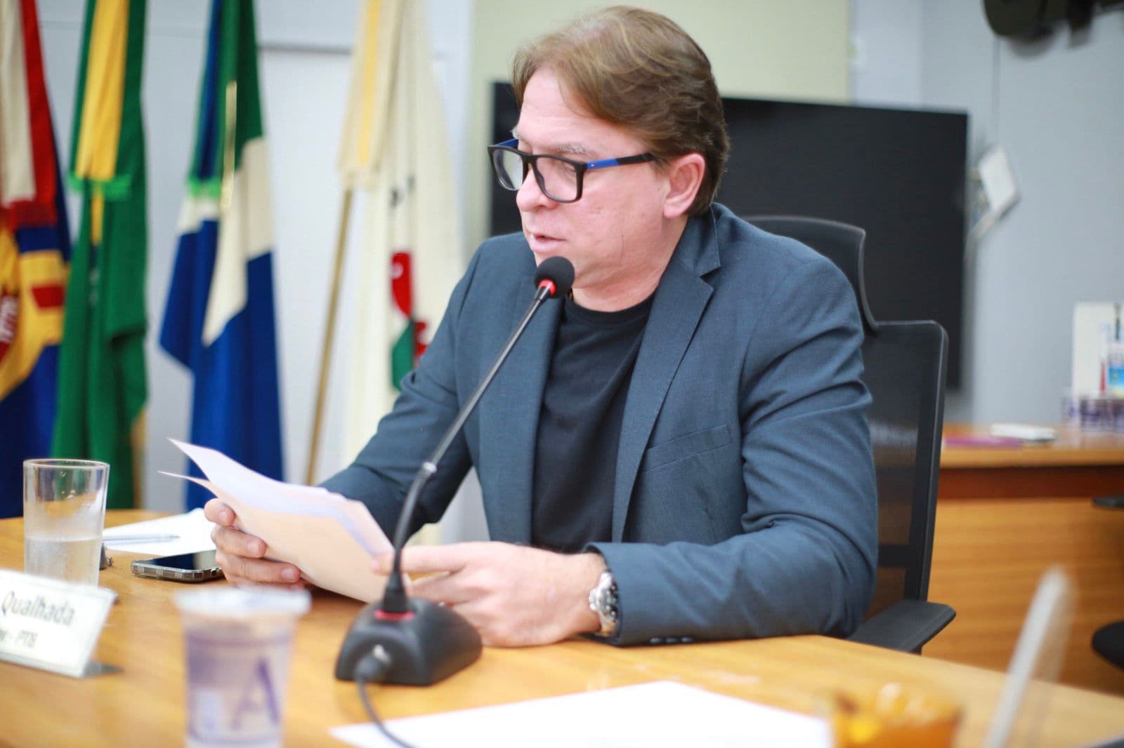 Vereador pede pavimentação asfáltica no acesso à Escola Rachid Bardauil