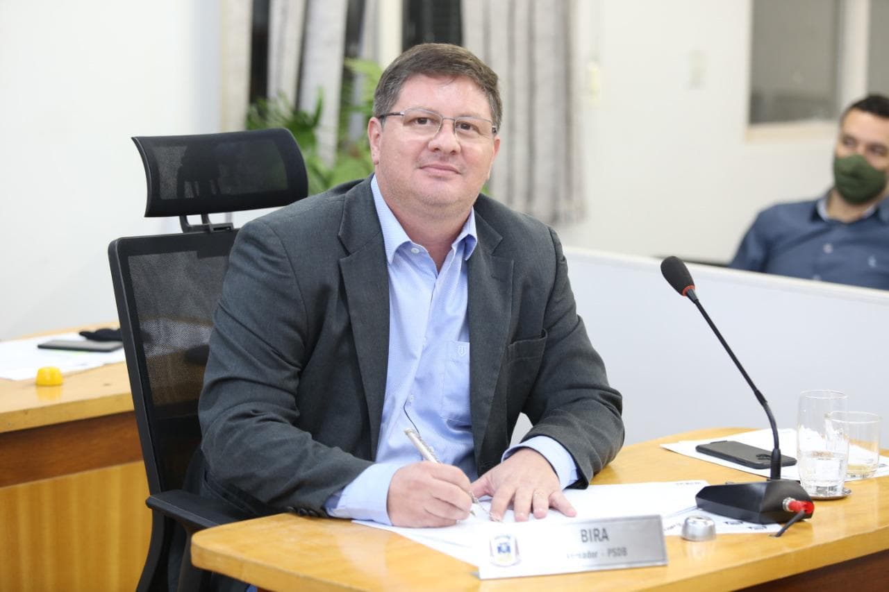 Solicitada recuperação da cobertura do salão existente na sede da Oficina de Dança