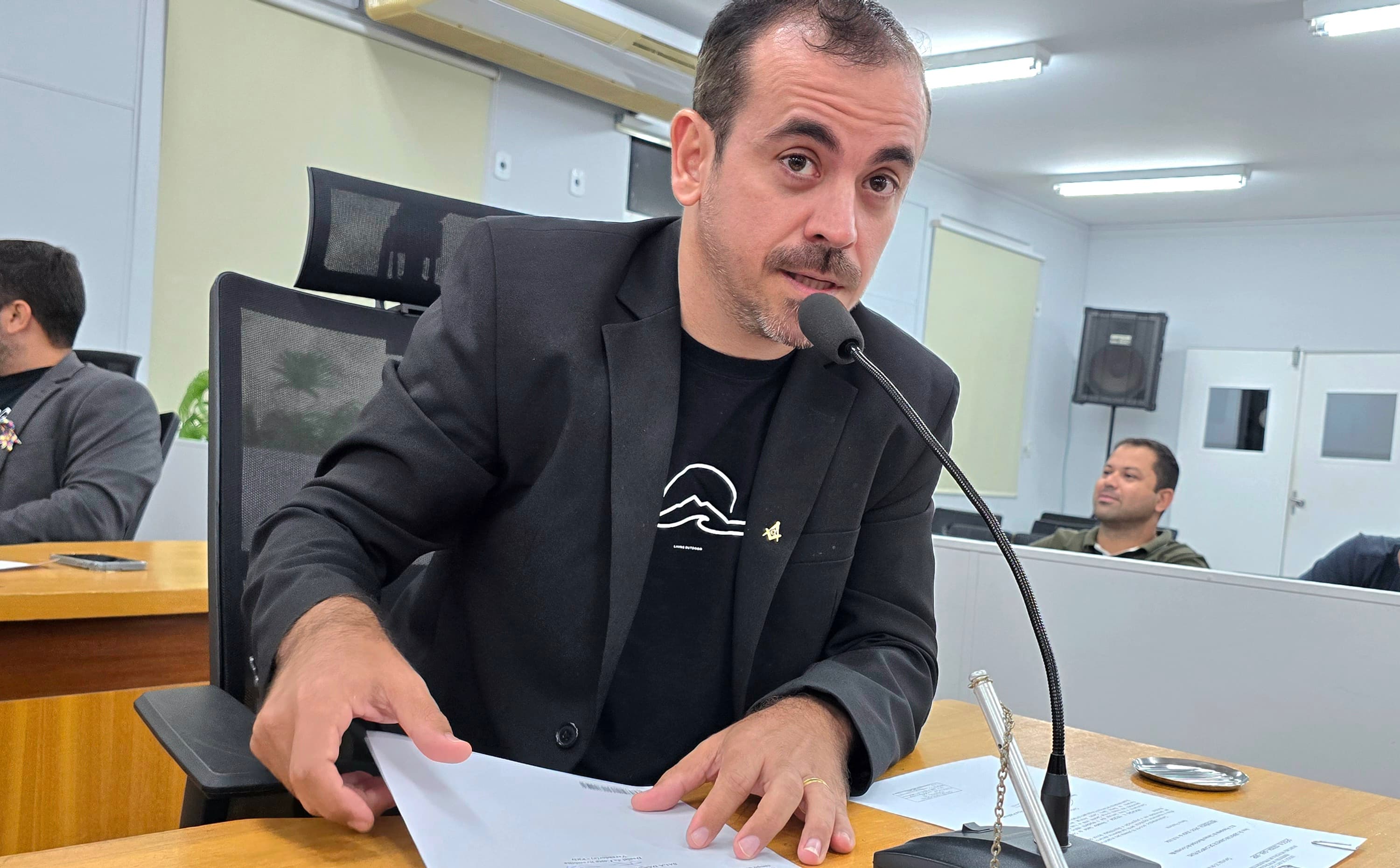 Vereador reivindica recuperação de pavimento na Rua Alan Kardec, no Dom Bosco