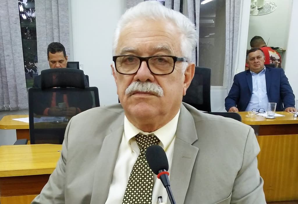 Vereador atende moradores e solicita semáforo em cruzamento perigoso