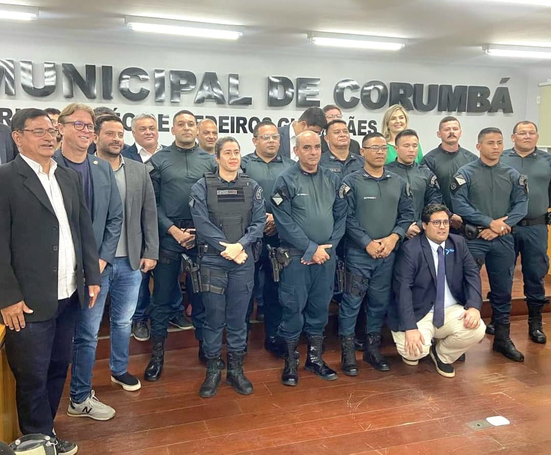 Policiais militares são homenageados na Câmara por atos de bravura em ação na fronteira