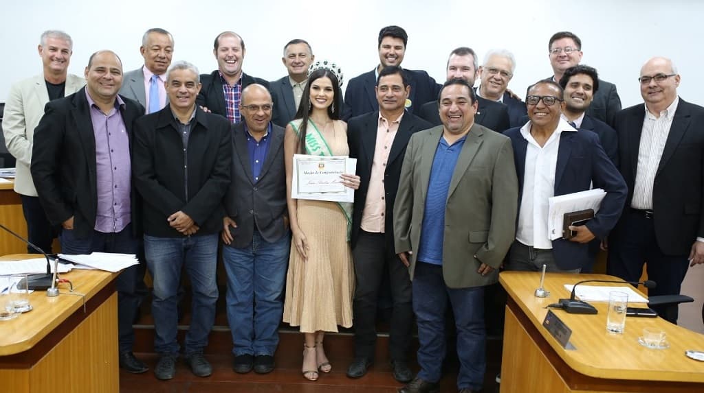 Câmara homenageia Miss Terra MS e atletas que se destacaram na Bolívia
