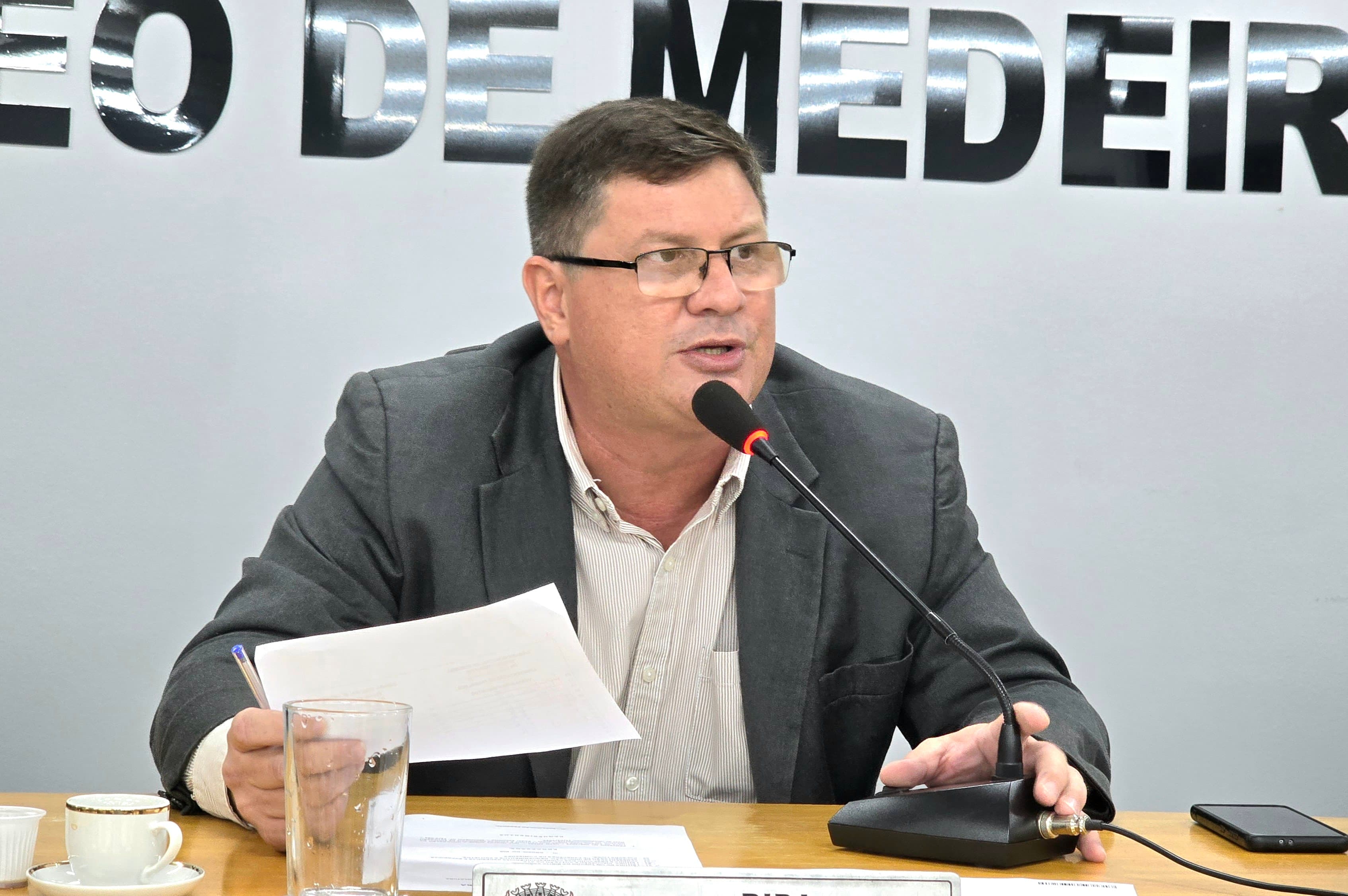 Na Câmara, vereador pede pavimentação da Rua Luiz Feitosa, no Bairro Guatós