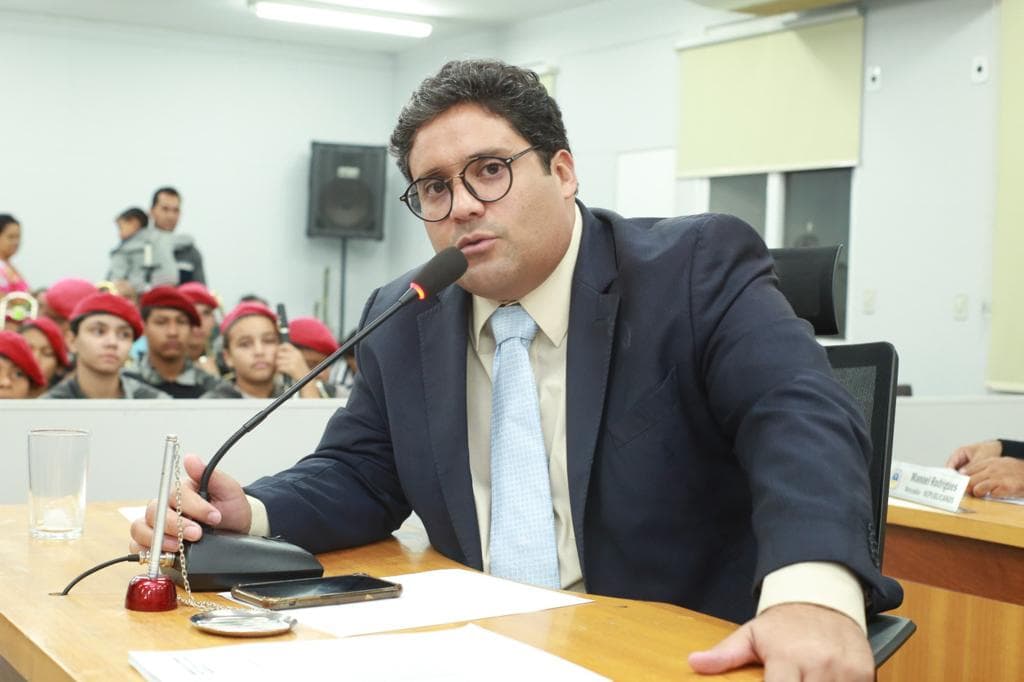 Vereador pede apoio de Ministério para desenvolvimento do turismo da pesca na região