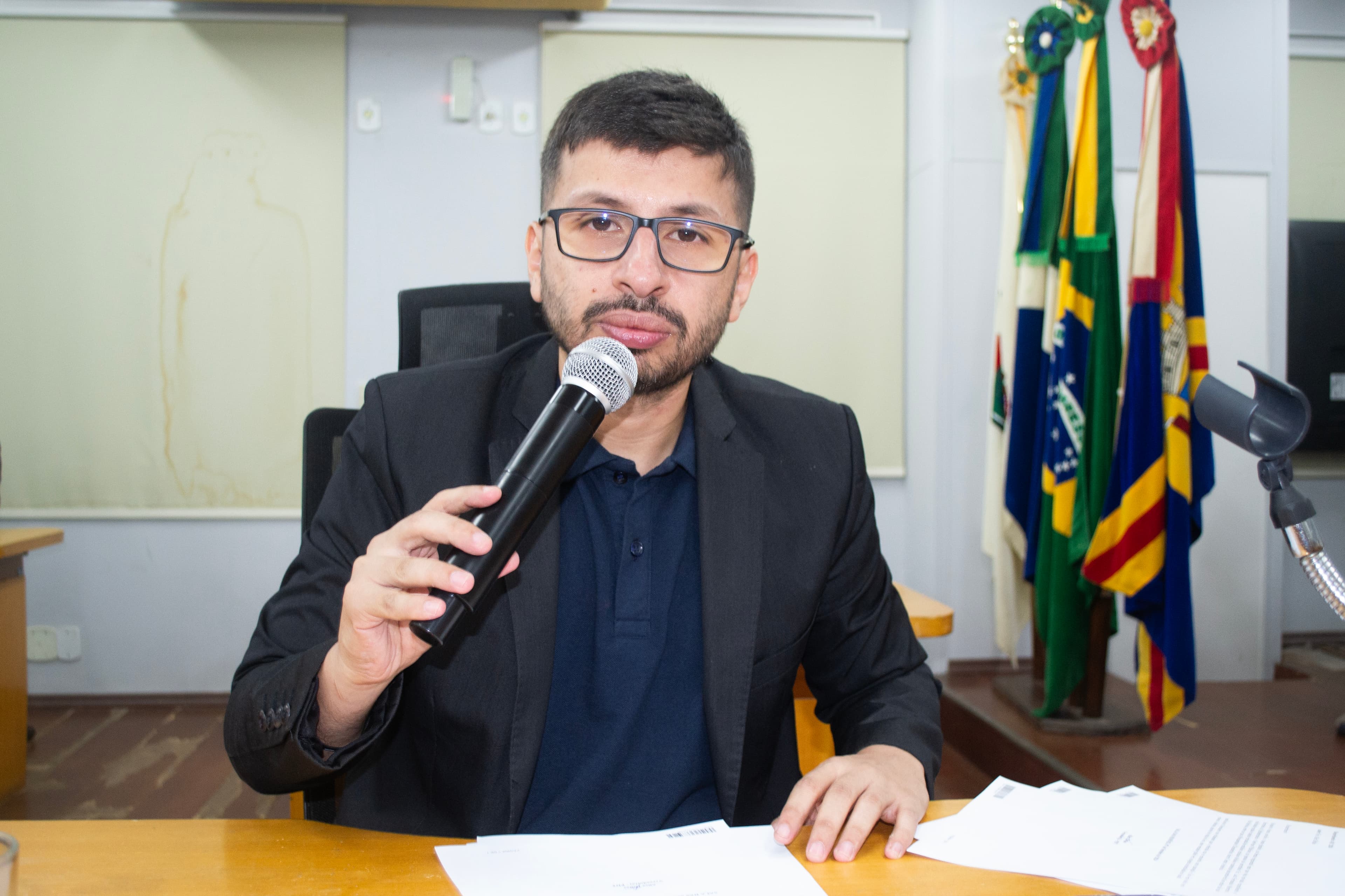 Allex reivindica pavimentação da Rui Barbosa, no Bairro Centro América