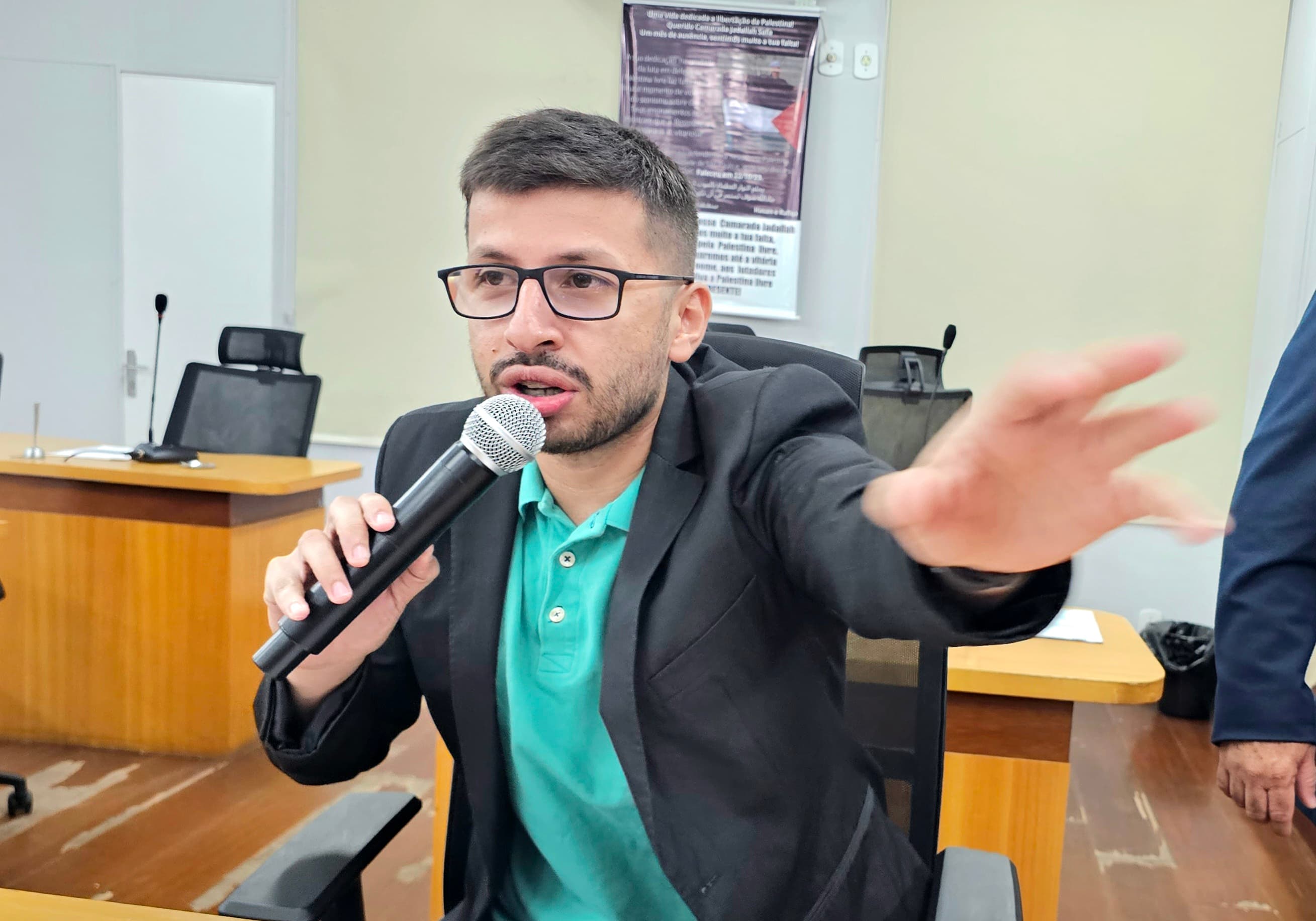 Vereador solicita limpeza de bueiros e bocas de lobo para evitar alagamentos na cidade