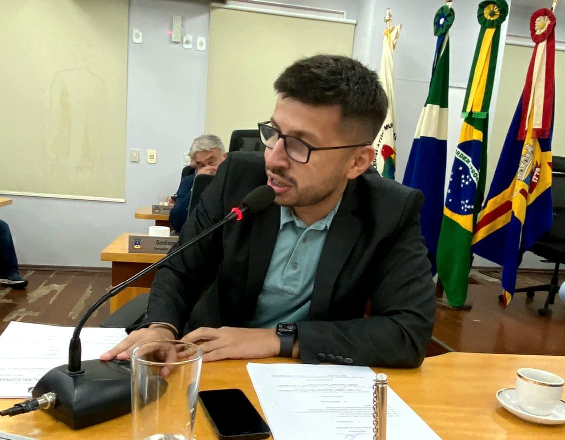 Vereador pede informações sobre rematrícula na Reme e abertura de novas vagas em creches
