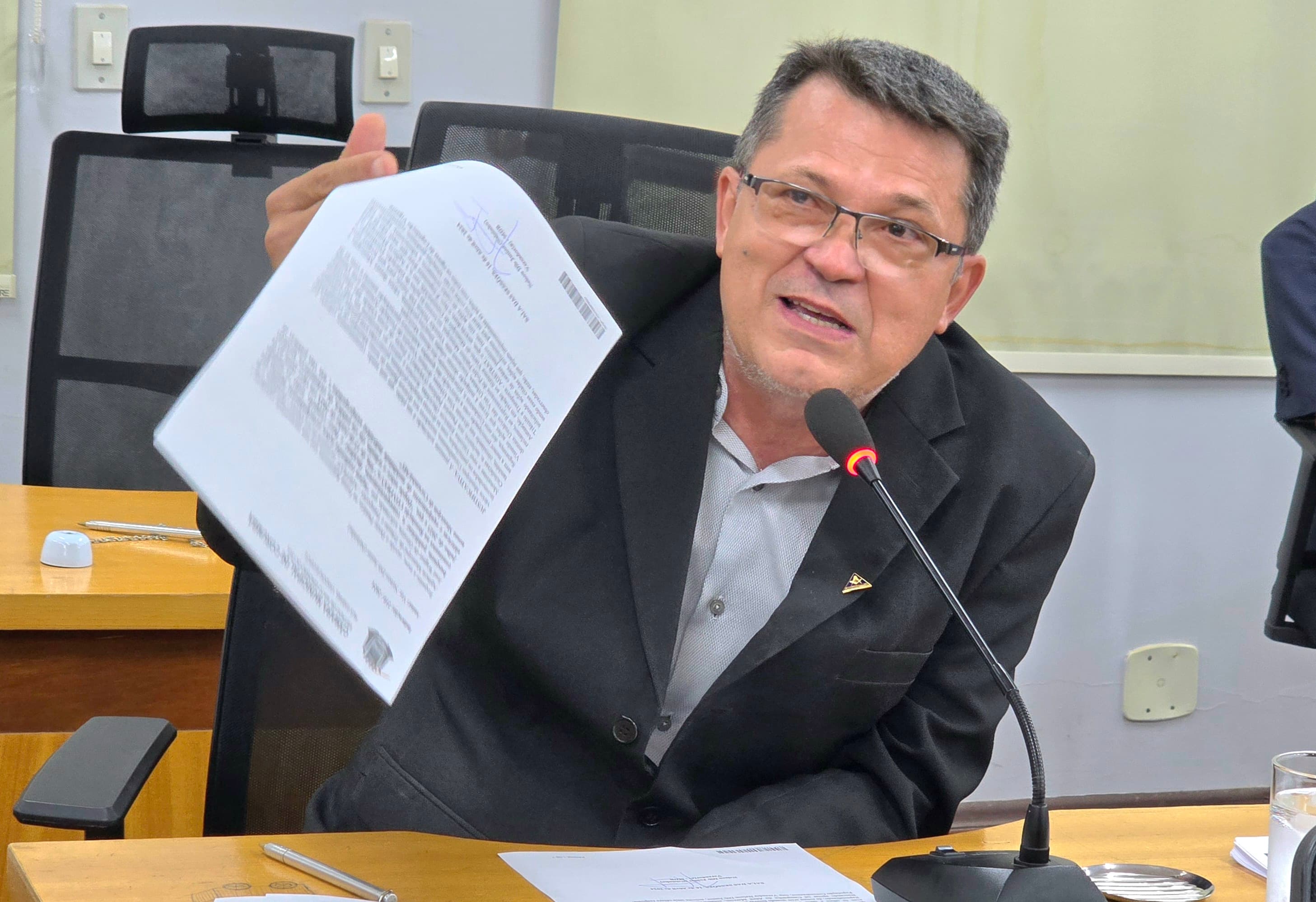 Vereador reivindica ambulância para atender comunidade de Albuquerque
