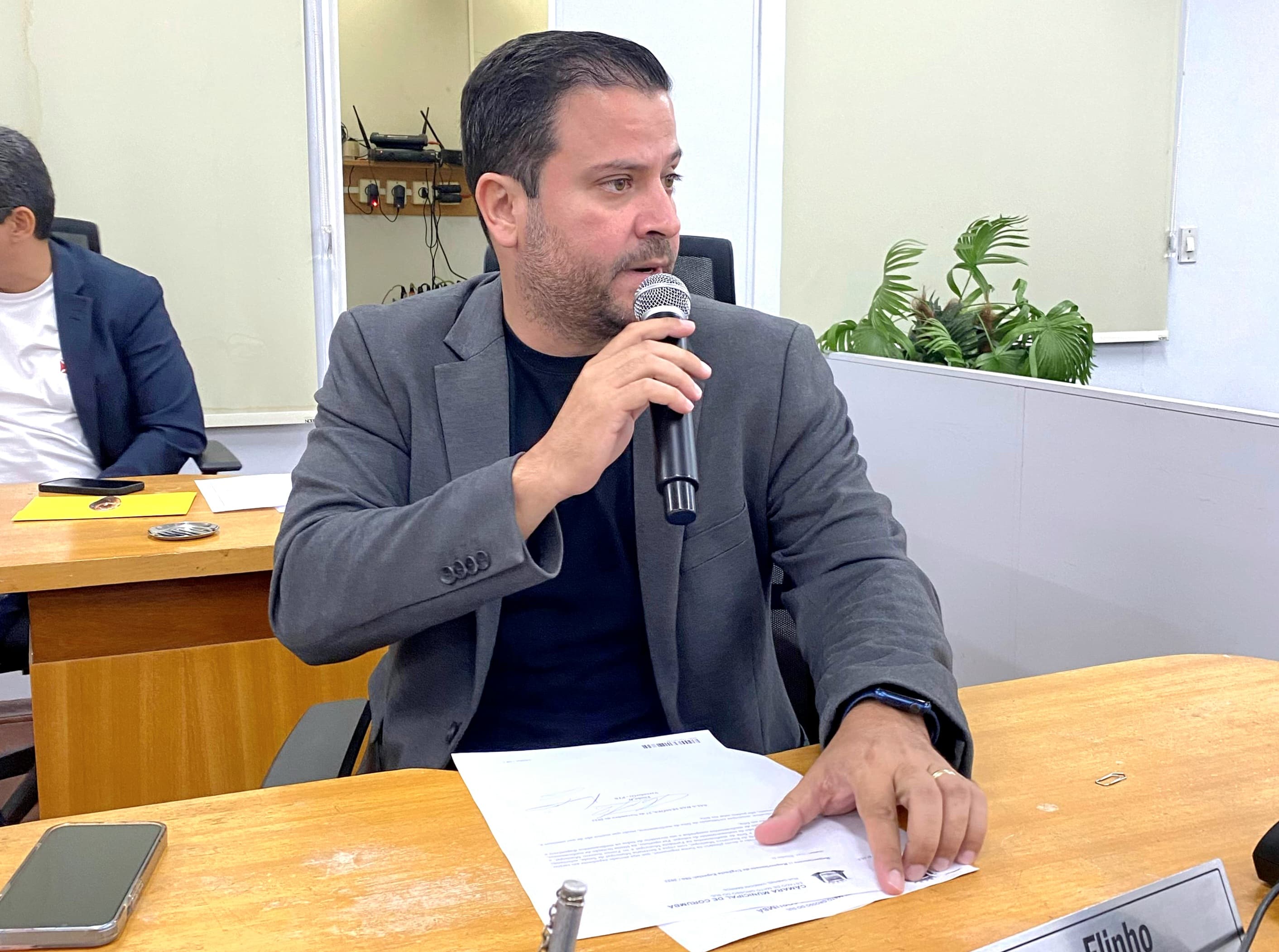 Vereador pede informações sobre falta de medicamentos na farmácia e Pronto Socorro
