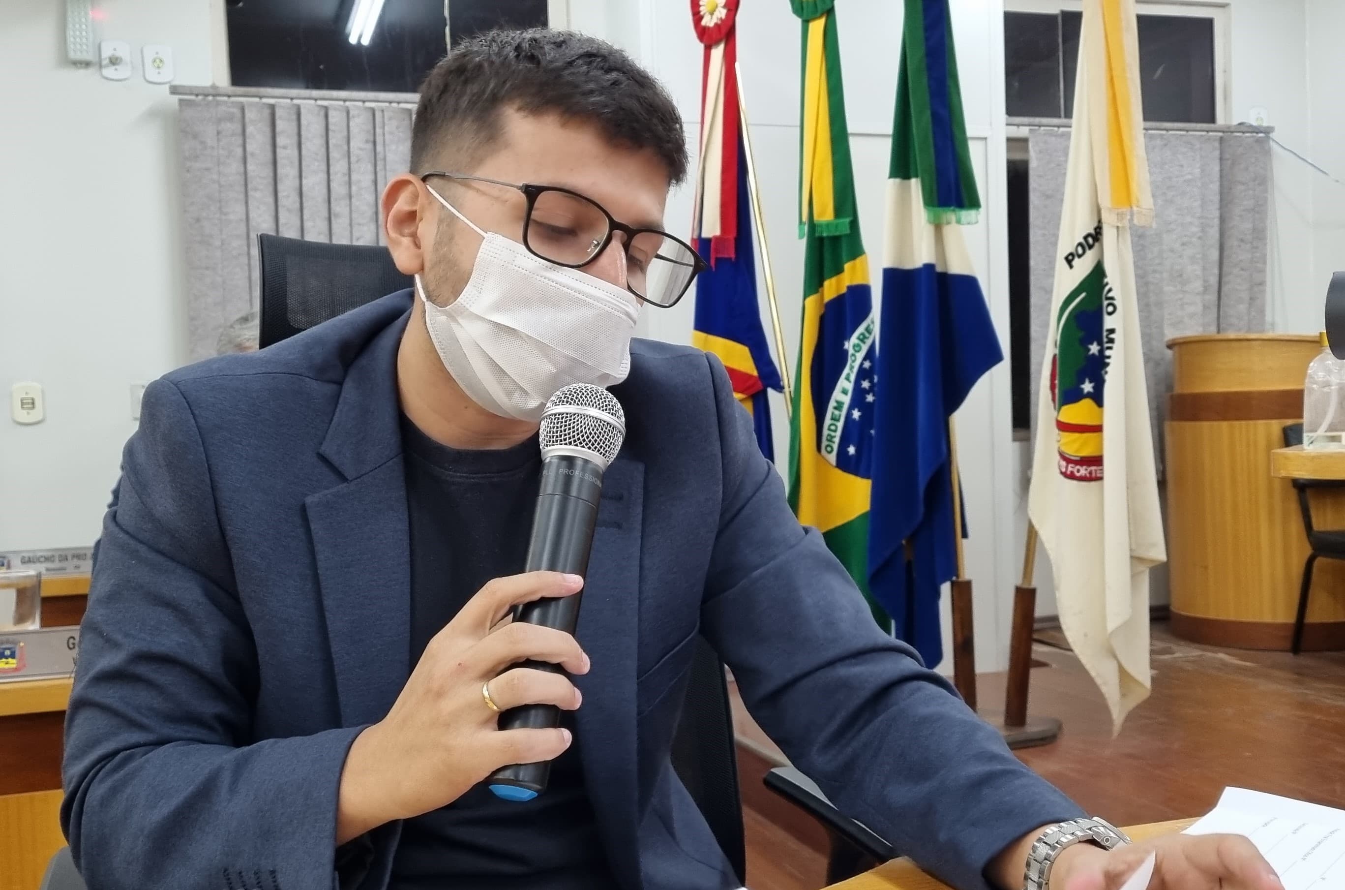 Na Câmara, vereador pede apoio de deputada para Corumbá ter sua brigada permanente