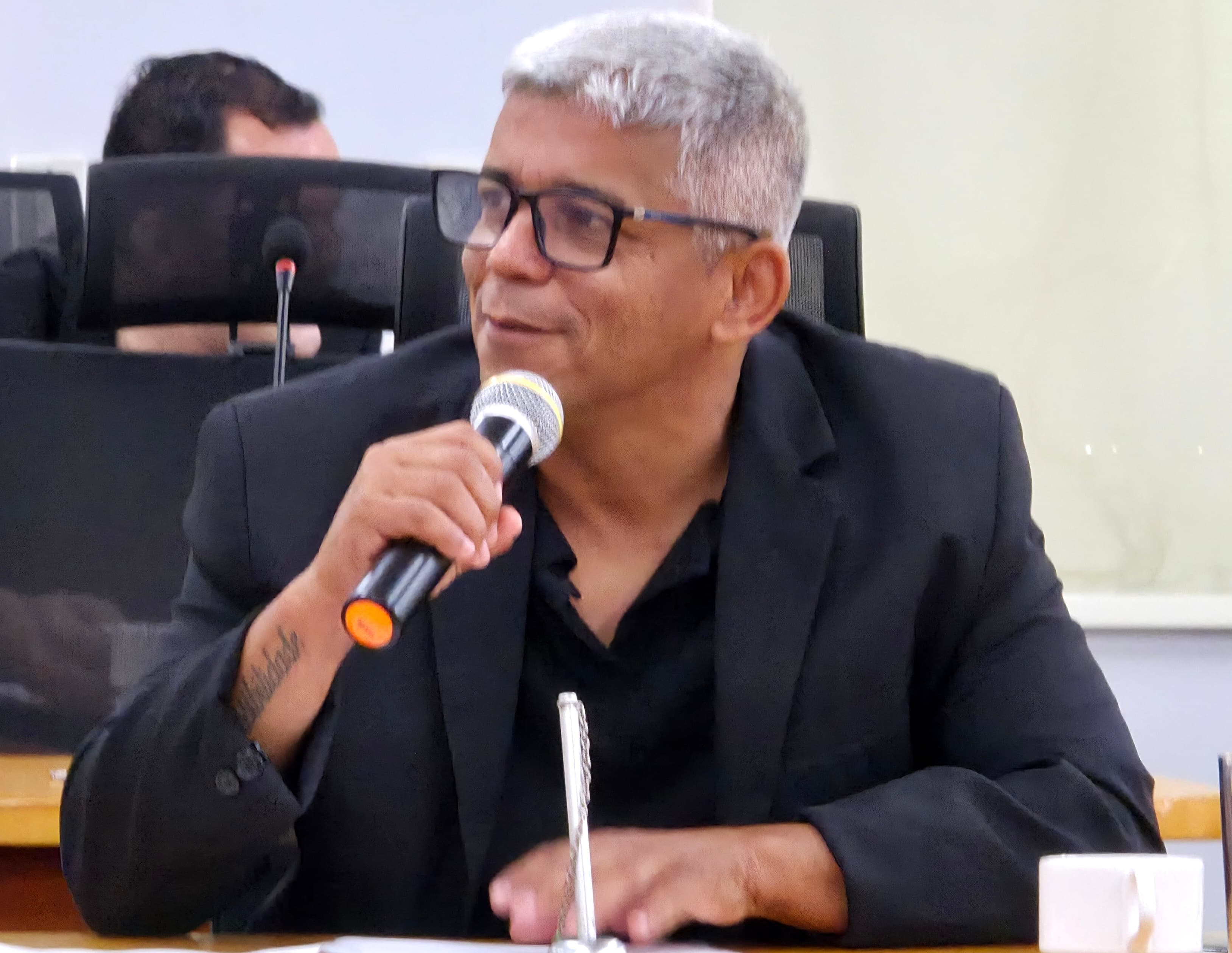 Projeto de Lei de Edinaldo institui serviço de transporte por aplicativo em Corumbá