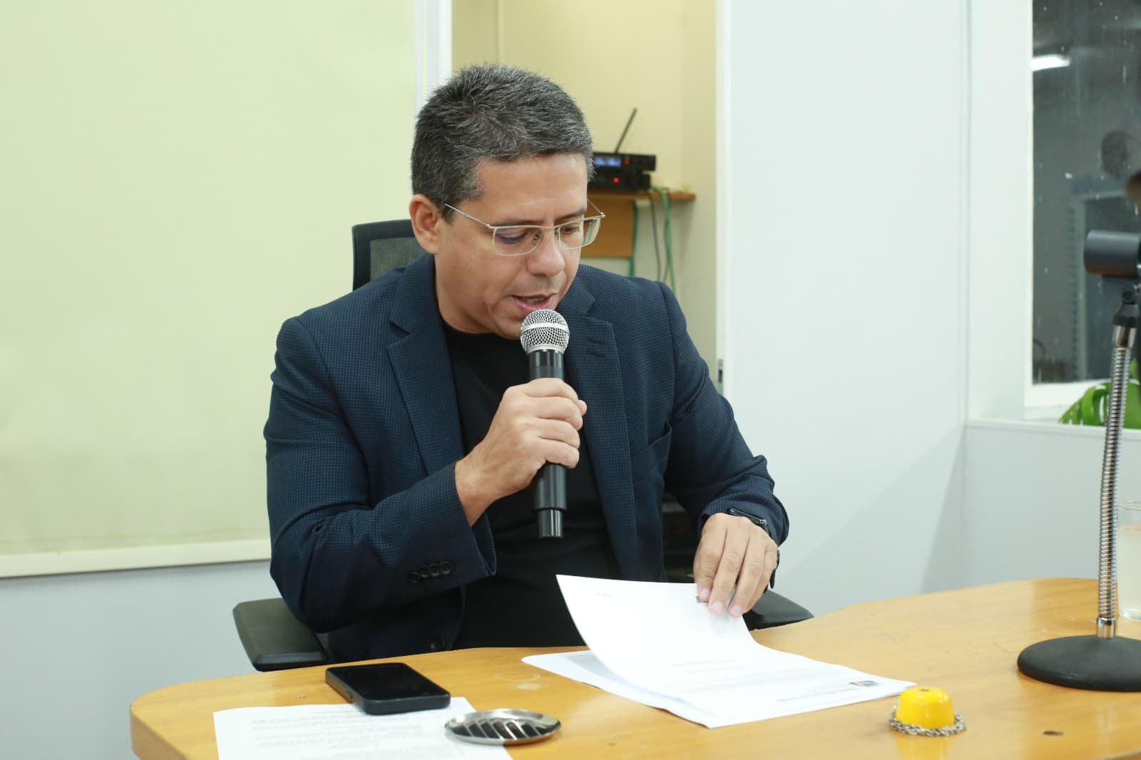 Vereador pede que Procon notifique operadoras de telefonia por cobranças adicionais abusivas