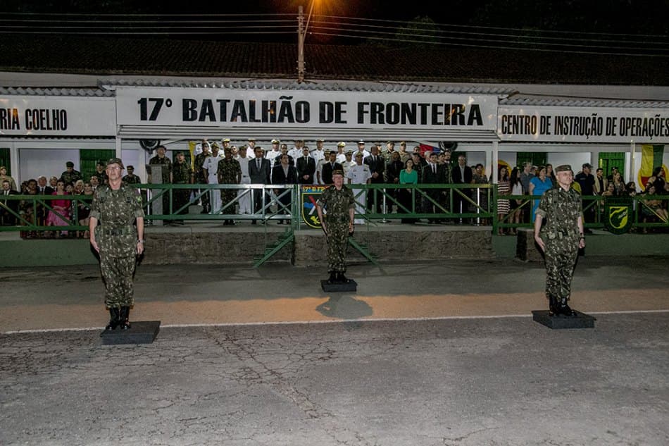 Solenidade marca troca de comando na 18ª Brigada de Infantaria da Fronteira