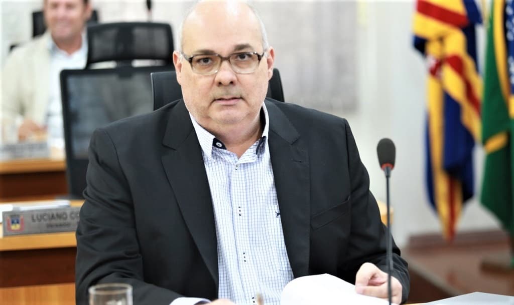 Na Câmara, vereador reivindica serviços de infraestrutura na área urbana