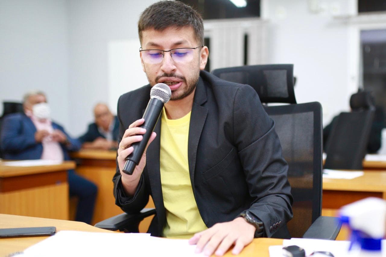 Vereador reivindica melhorias para atender comunidade do Flamboyant