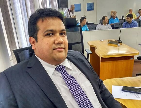 Vereador solicita documentos para acompanhamento de obras no hospital