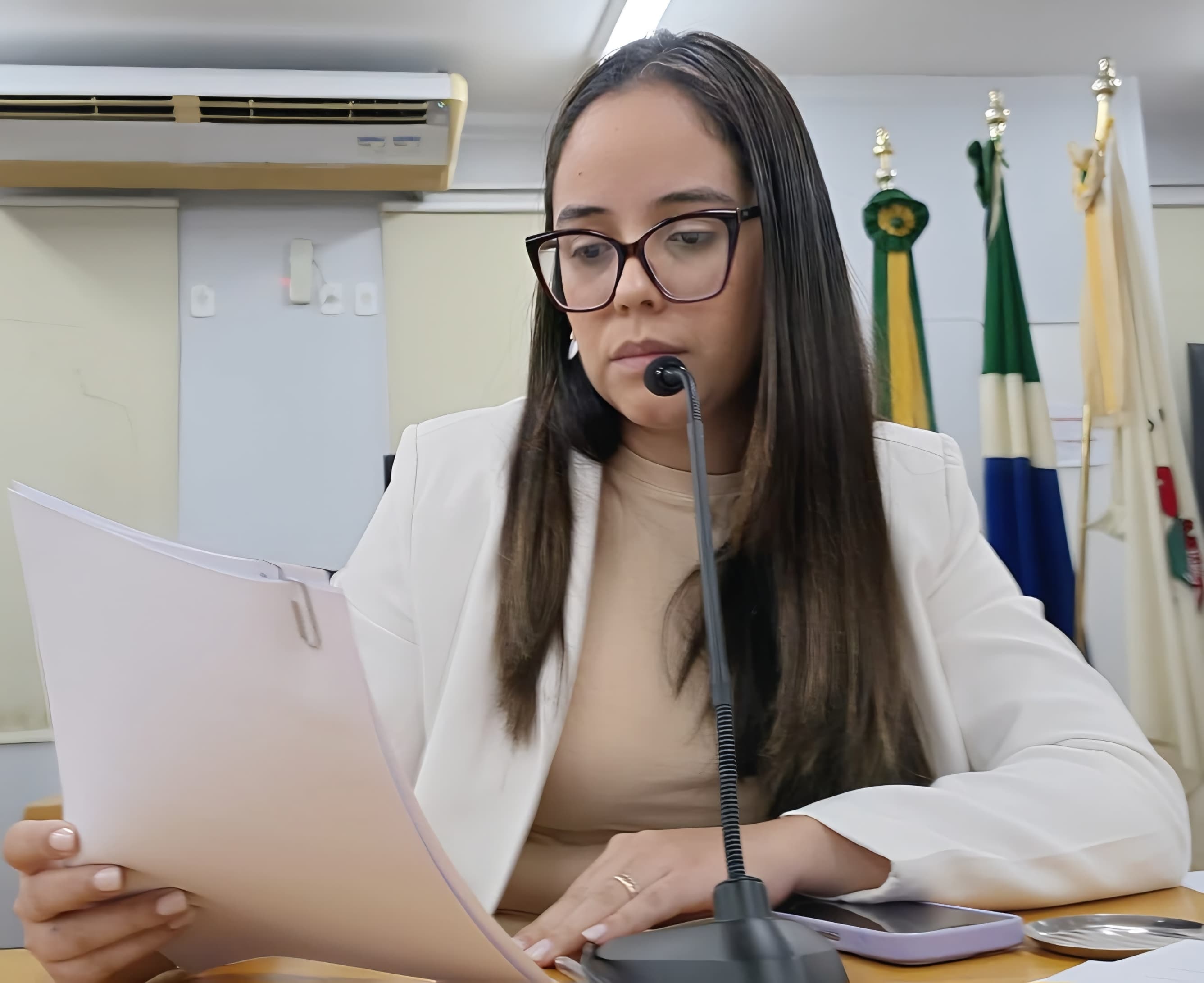 Hanna cobra informações detalhadas sobre funcionamento do posto de Porto Esperança