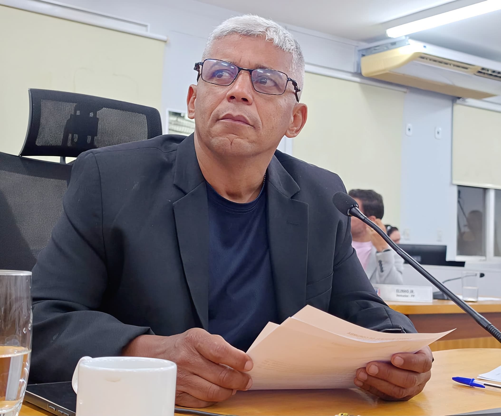 Edinaldo pede recuperação dos equipamentos de ginástica do Complexo Poliesportivo