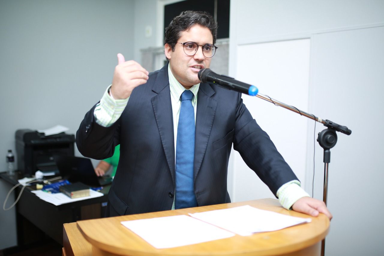 Na Câmara, vereador volta pedir conclusão das obras de recuperação de escadinha no centro