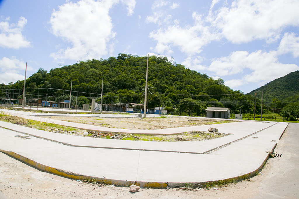 Sancionada Lei que denomina praça do Cravo Vermelho e Carlos Albaneze