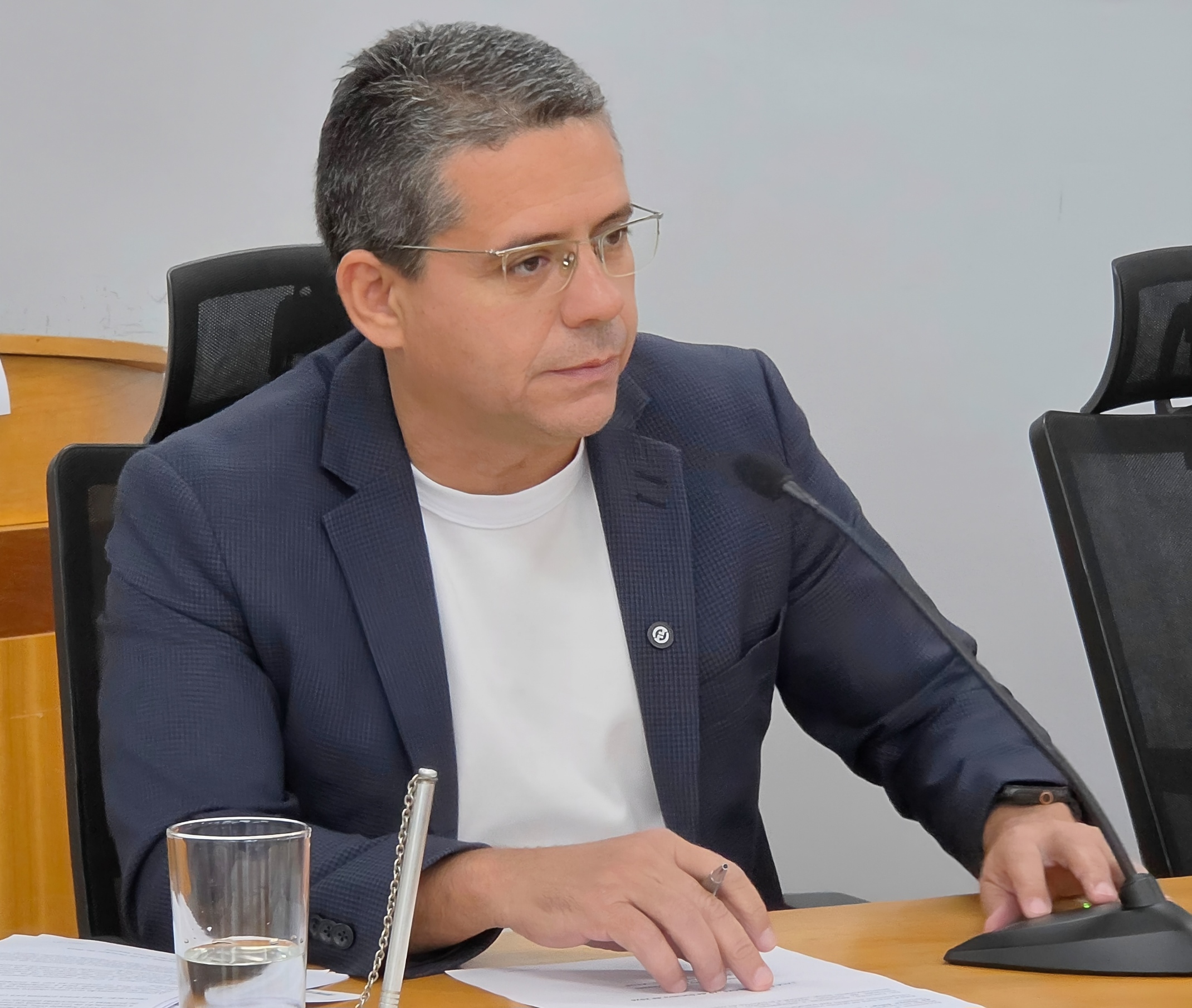 Alexandre sugere programa de mobilidade segura para incentivar uso de veículos elétricos