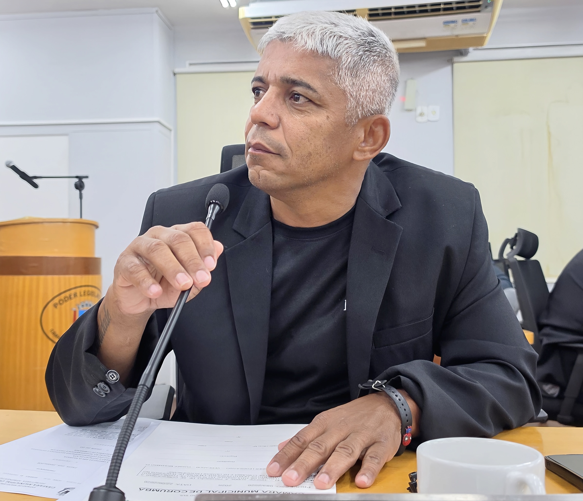 Edinaldo pede instalação de bebedouro na unidade de saúde do Urucum